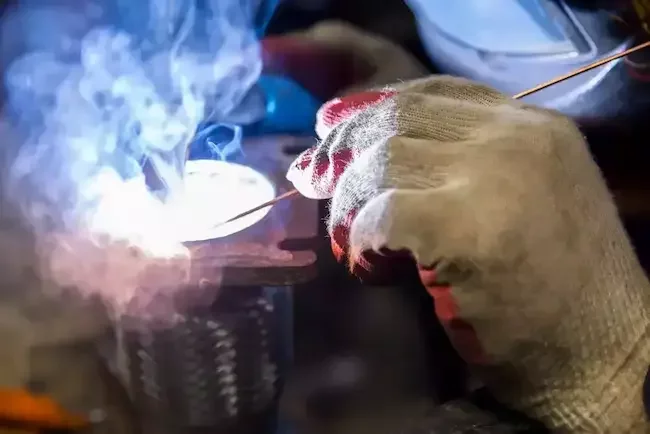 Control de contaminantes generados por mecanizado y soldadura - Ecoinde